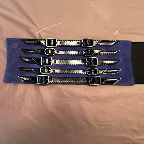 Vintage Blue Suede w/ Black Patent/Silver Buckles Stretch Back 3”Elastic Belt - Picture 3 of 8